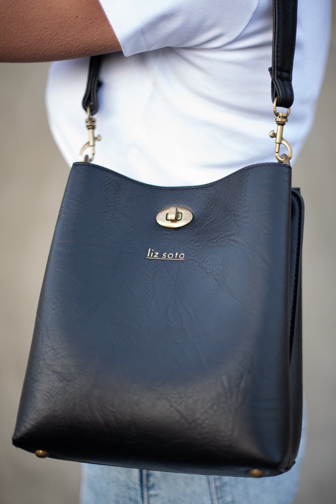 Lola Blue | Bucket Bag