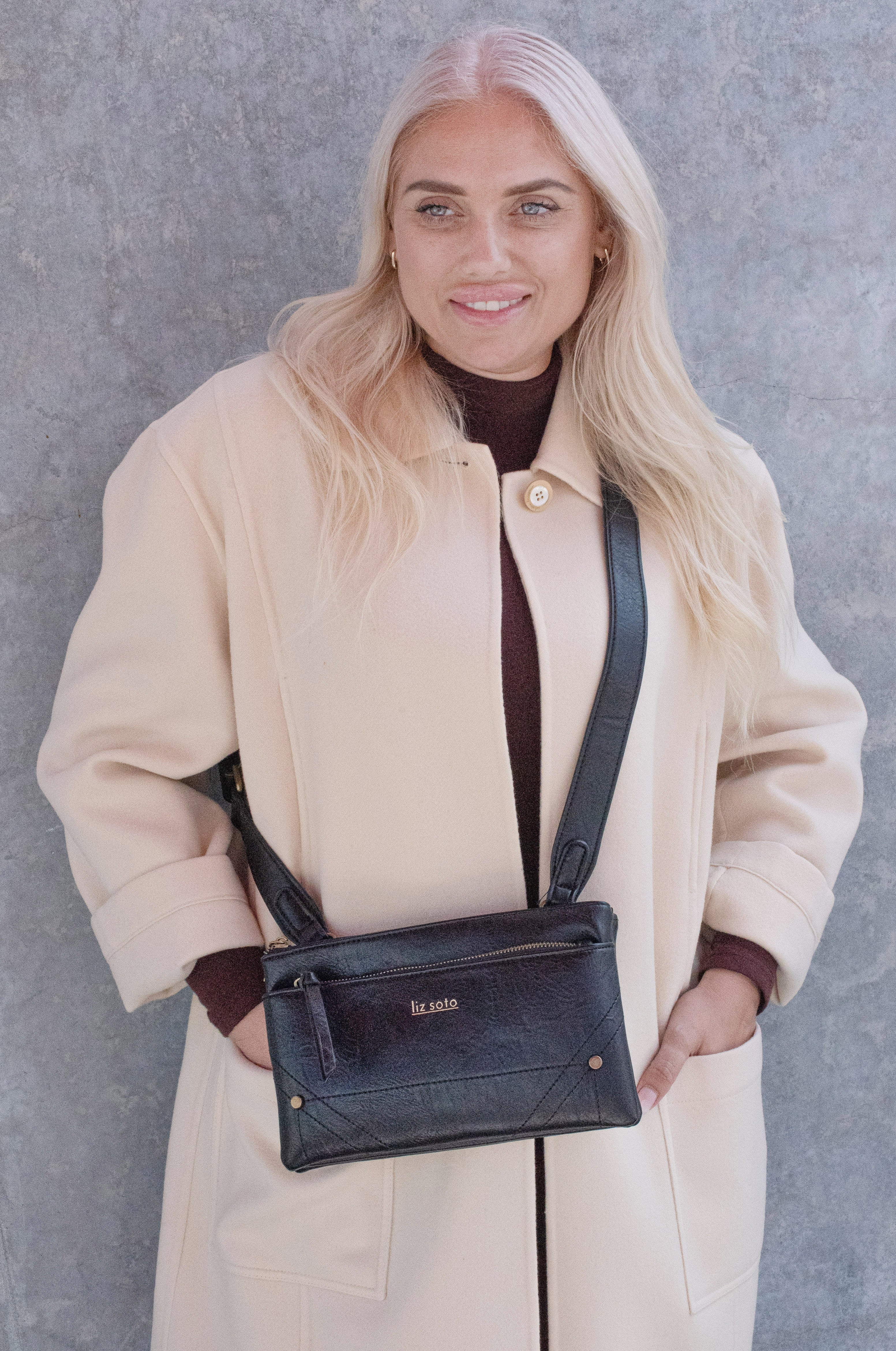 Zoe Black | Crossbody Bag